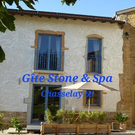 Stone & * Chasselay