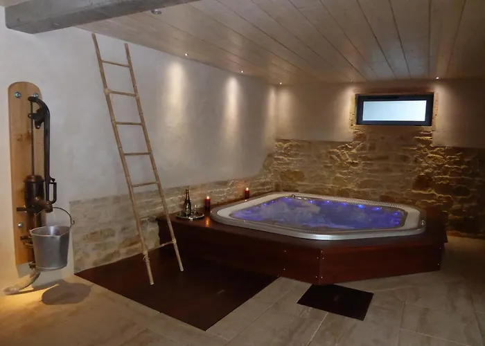 Stone & Holiday home *