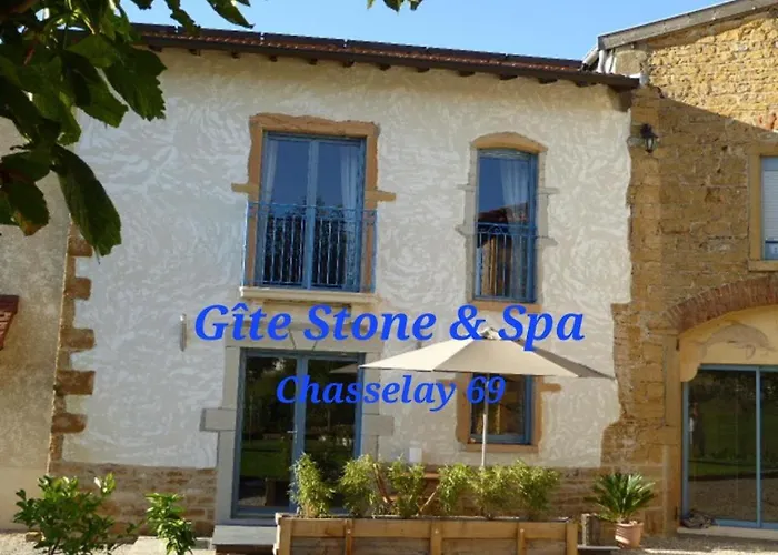 Stone & * Chasselay