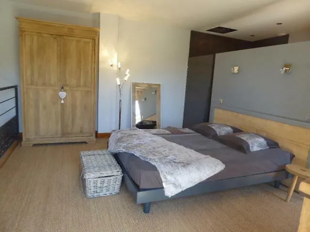 Stone & Сasa de vacaciones Chasselay