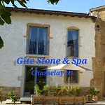 Stone & * Chasselay
